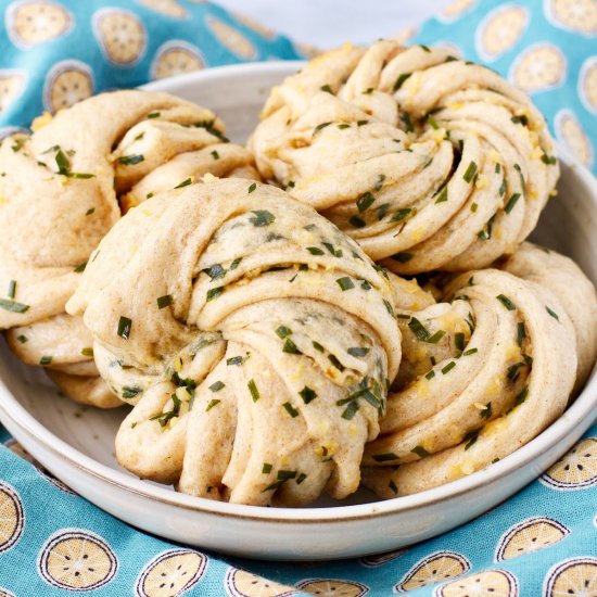 Garlic Chive Flower Buns