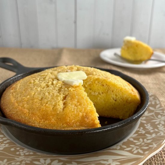 Cast Iron Skillet Cornbread