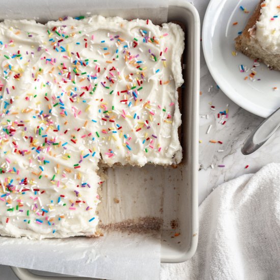 One-Bowl Almond Vanilla Cake