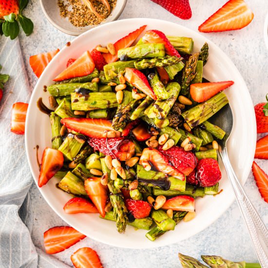 Asparagus Salad with Strawberries