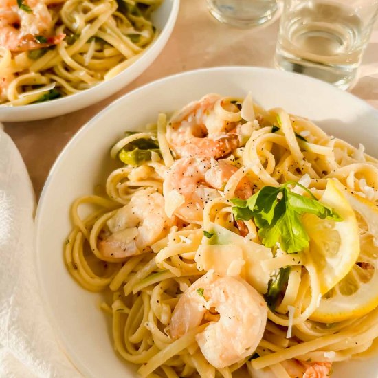 One Pot Lemon Garlic Shrimp Pasta