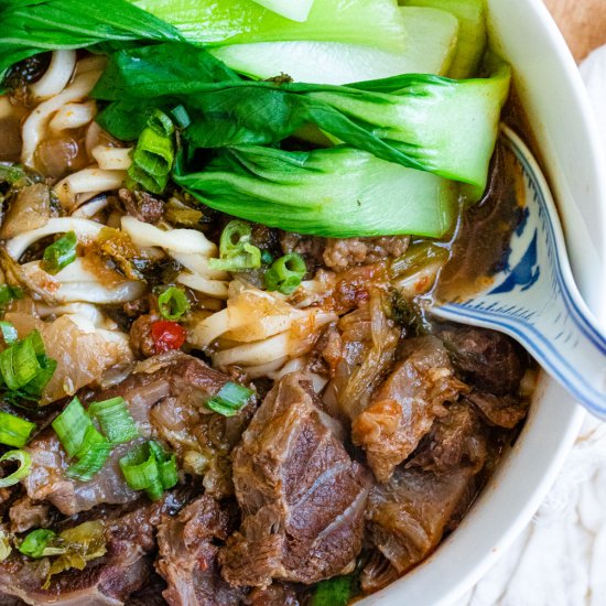 Instant Pot Beef Noodle Soup