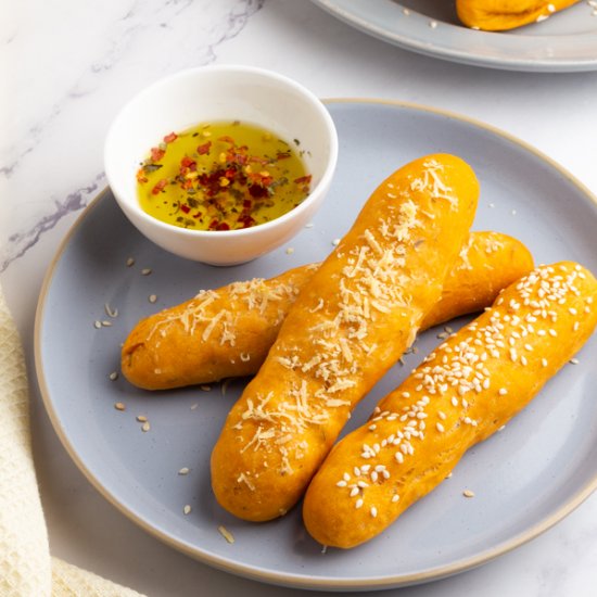 Easy Tomato Breadsticks