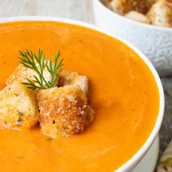 Creamy Tomato Soup with Buttery Cro