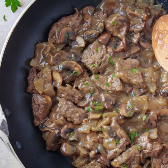 Chopped Steak with Mushroom Gravy