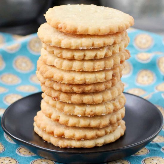 Buttery Ginger Shortbread Cookies