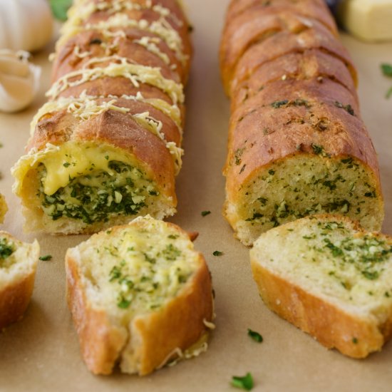 Vegan Garlic Cheesy Bread