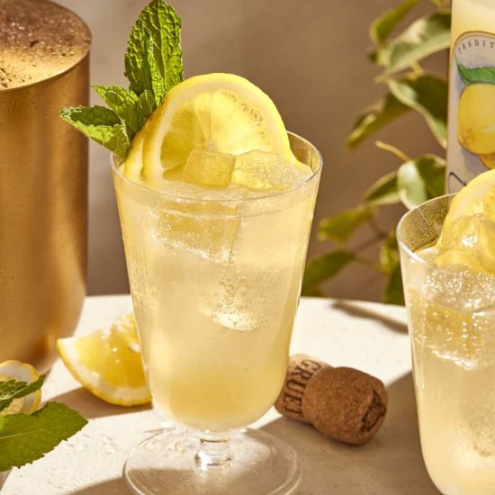 Limoncello Spritz