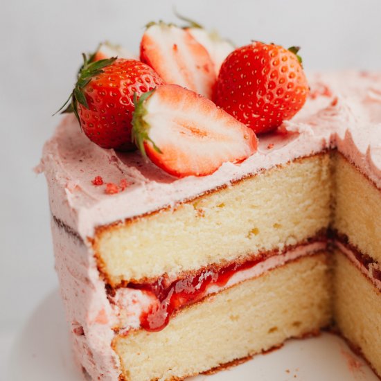 Vanilla and Strawberry Cake