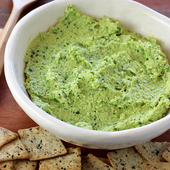 Edamame herb hummus