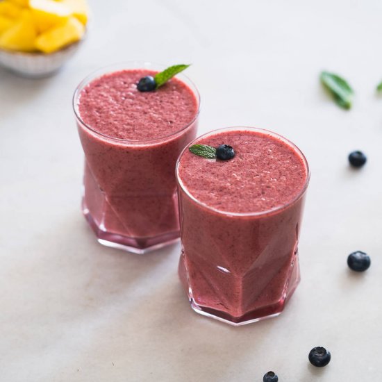 Blueberry Pineapple Smoothie