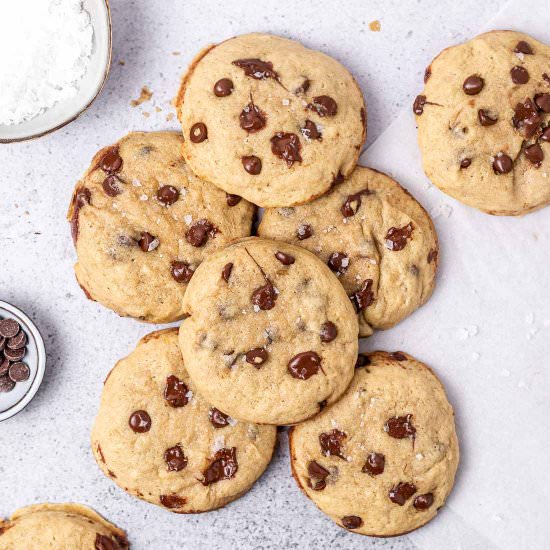 VEGAN CHOCOLATE CHIP COOKIES