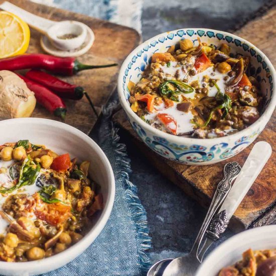 Quick Lentil and Chickpea Curry