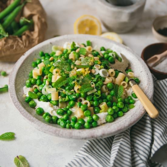 Pasta with Ricotta and green peas