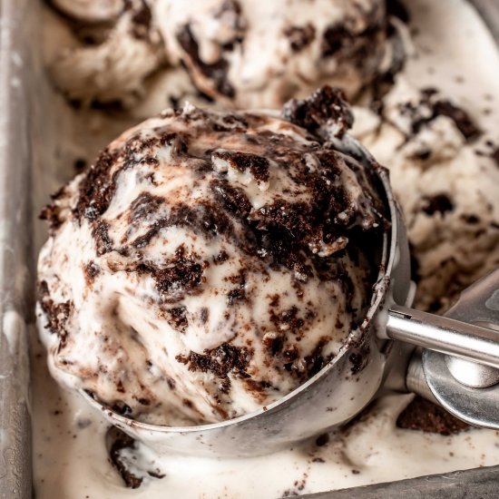 Easy Oreo Ice Cream