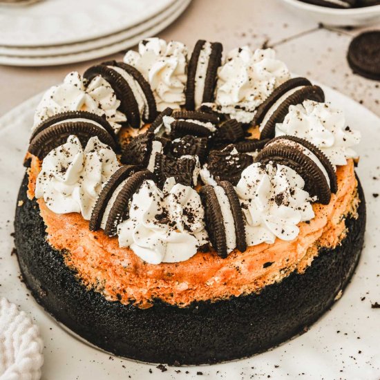 Cookies and cream cheesecake