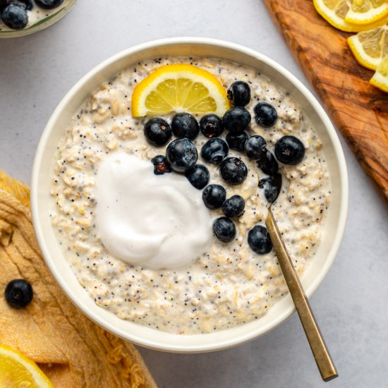 Lemon Poppyseed Overnight Oatmeal