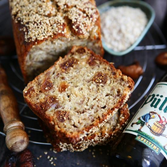 Beernana Bread with Oats and Figs