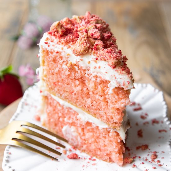 Strawberry Crunch Cake