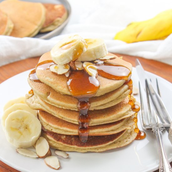 Almond Flour Banana Pancakes