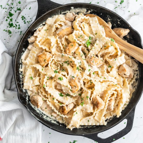 Garlic Chicken Parmesan Pasta