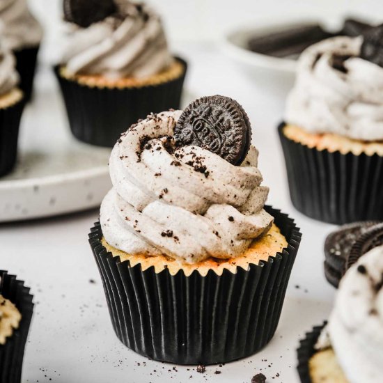 Oreo Cupcakes with Oreo frosting