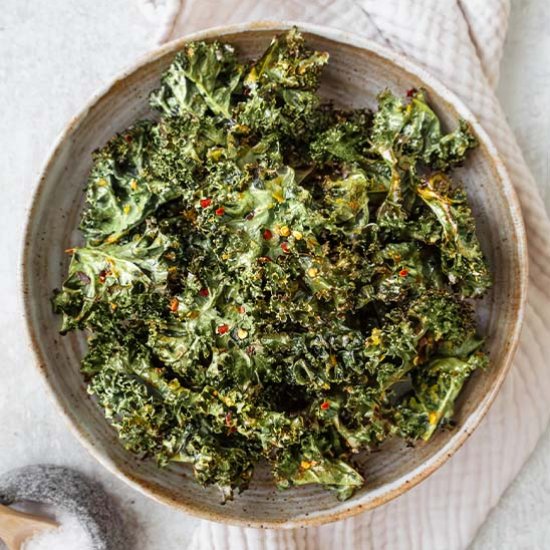 Kale Chips with Nutritional Yeast