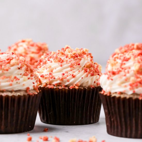 Strawberry Crunch Cupcakes