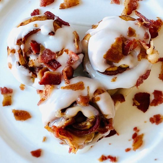 Blackstone Cinnamon Rolls