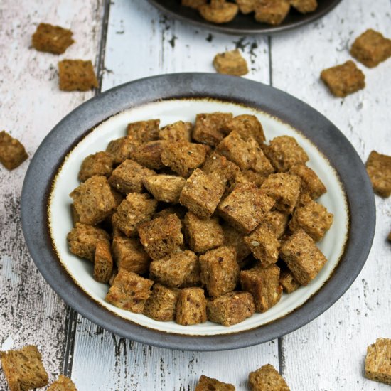 Homemade garlic croutons