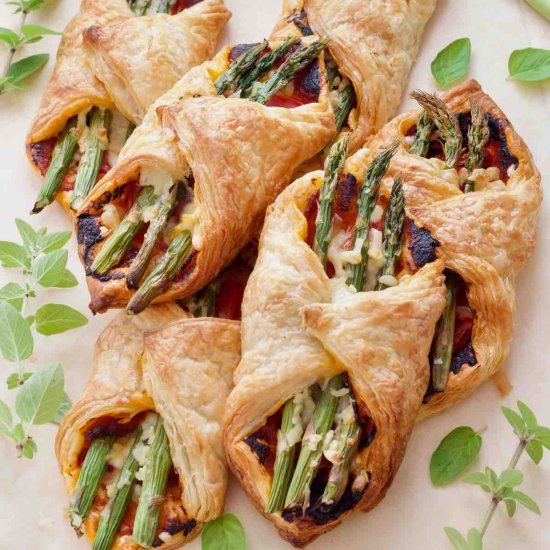 Asparagus Puff Pastry Bundles