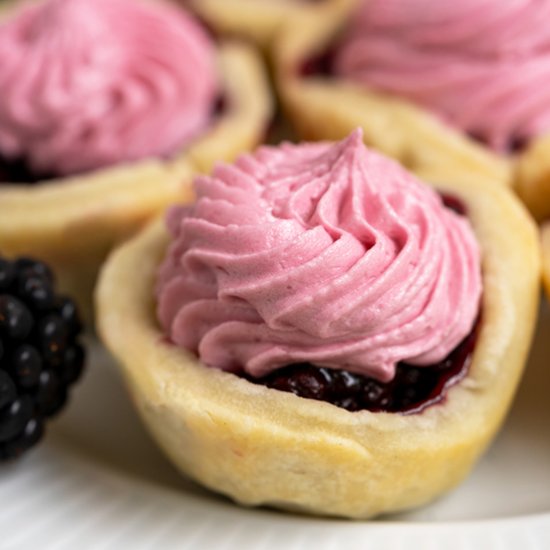 Blackberry Cookie Cups