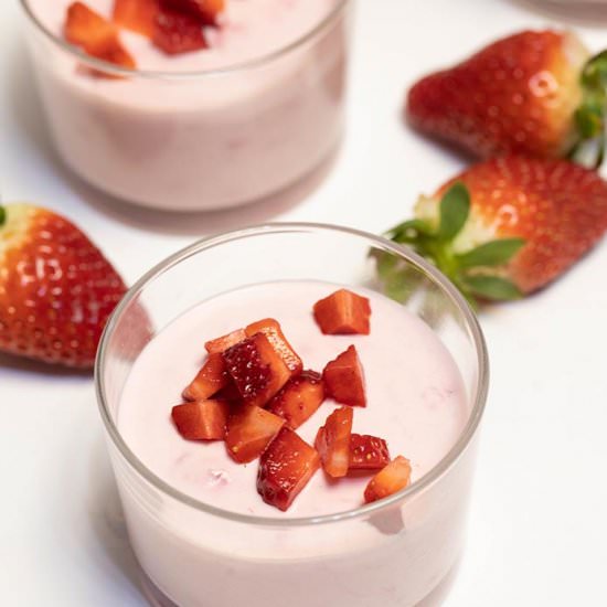 Keto Strawberry Mousse