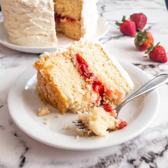 Vanilla Cake with Strawberry