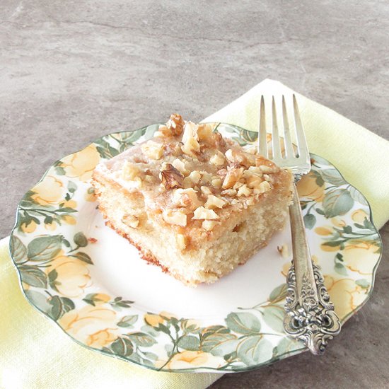 Maple-Walnut Snacking Cake