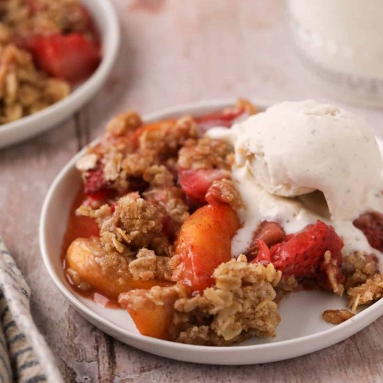 Easy Strawberry Peach Crisp