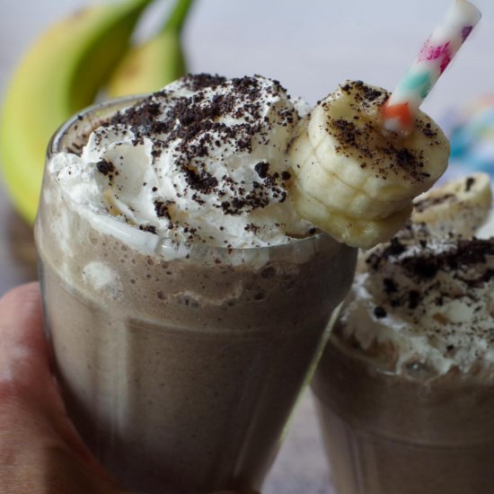 Healthy Oreo Banana Milkshake