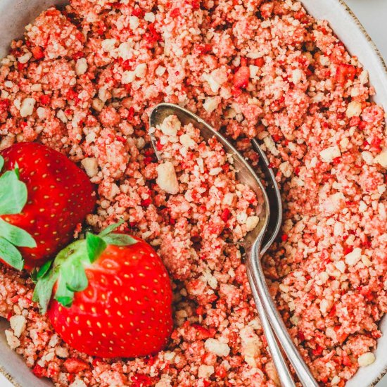 Strawberry shortcake crunch topping