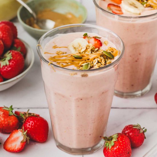 Strawberry peanut butter smoothie