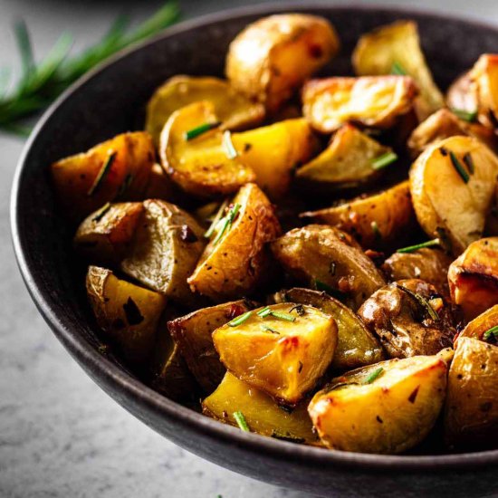 Garlic Rosemary Potatoes