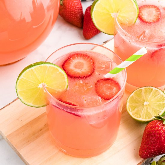 Refreshing Strawberry Limeade