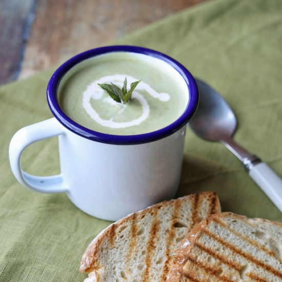 Courgette Pea and Mint Soup