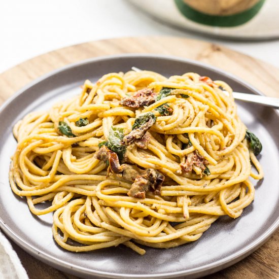 sun-dried tomato spinach spaghetti