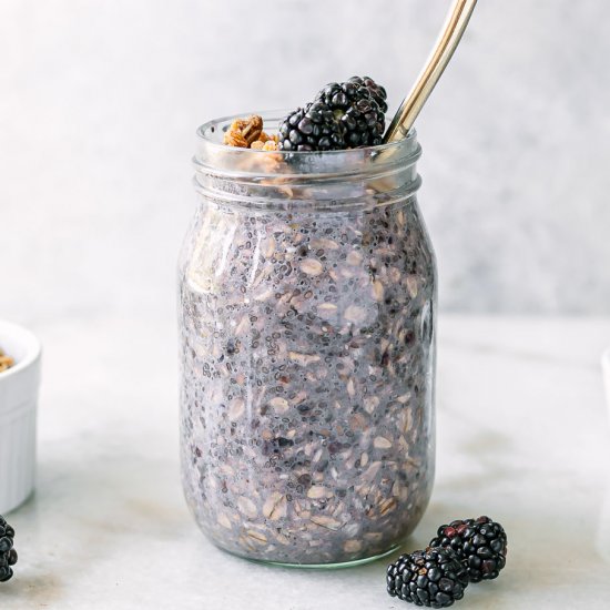 Blackberry Overnight Oats