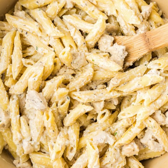 Chicken Penne Alfredo