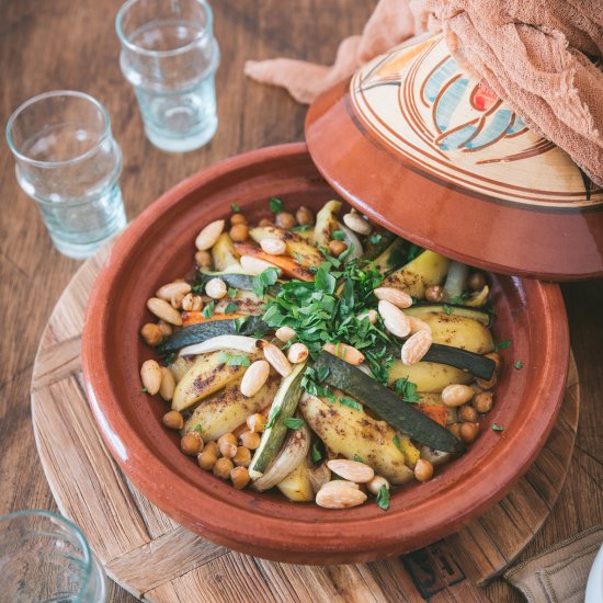 Vegetarian Tagine with vegetables