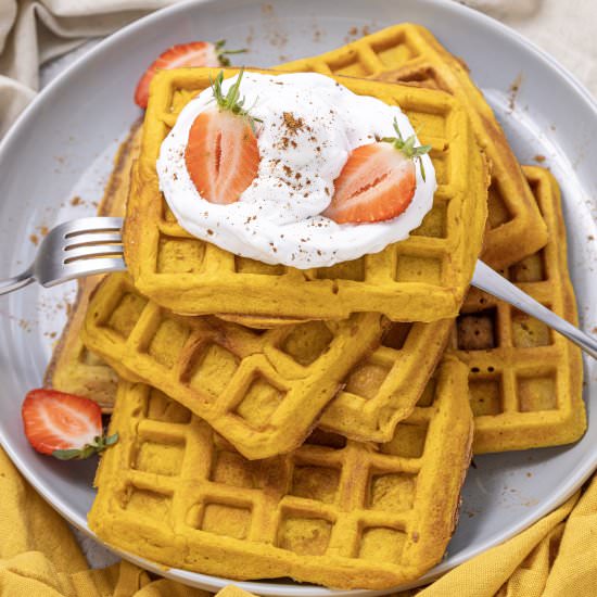 Easy Pumpkin Waffles