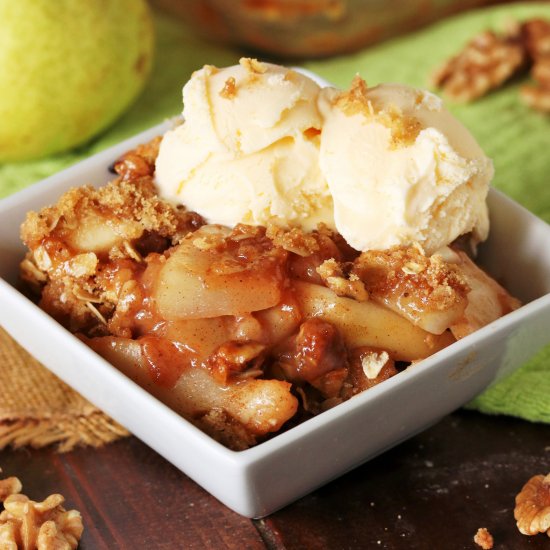 Fresh Pear & Walnut Crisp