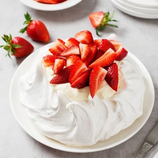 Vegan Pavlova