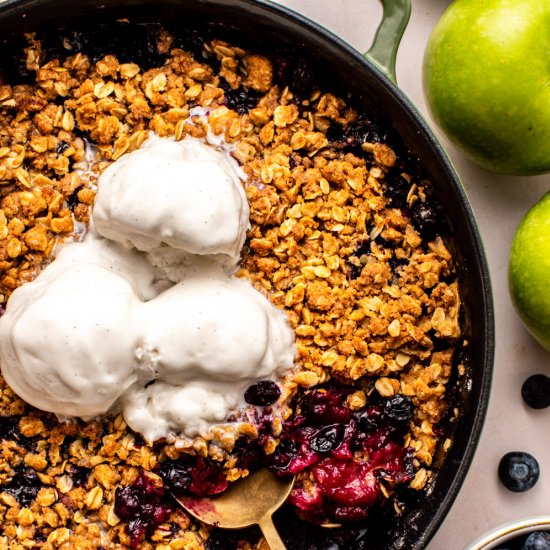 Apple and Blueberry Crisp